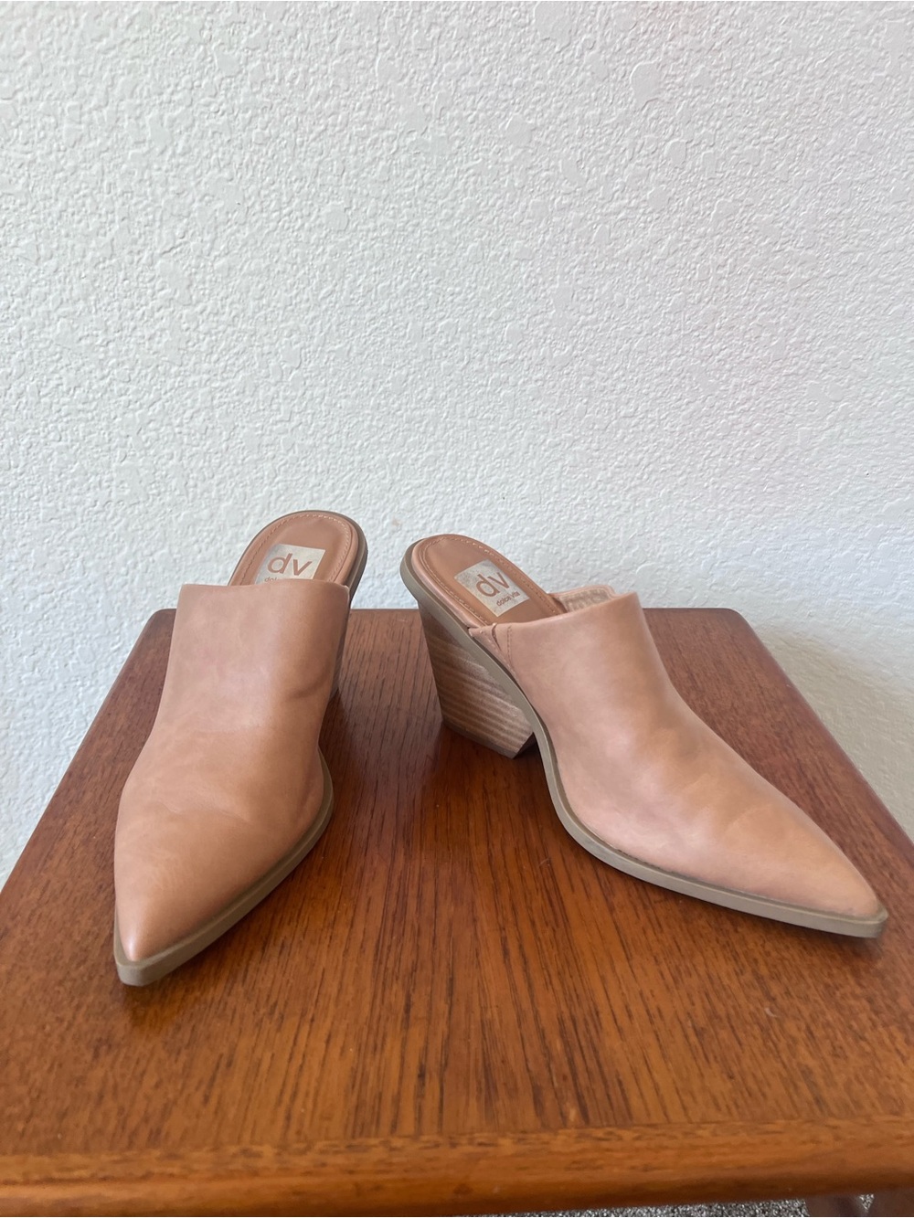 Dolce Vita tan leather toe point mules